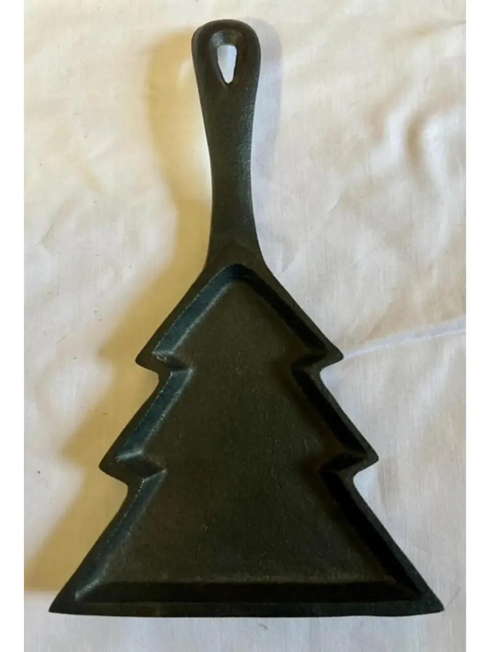 Cast Iron Christmas Tree Shaped Skillet
